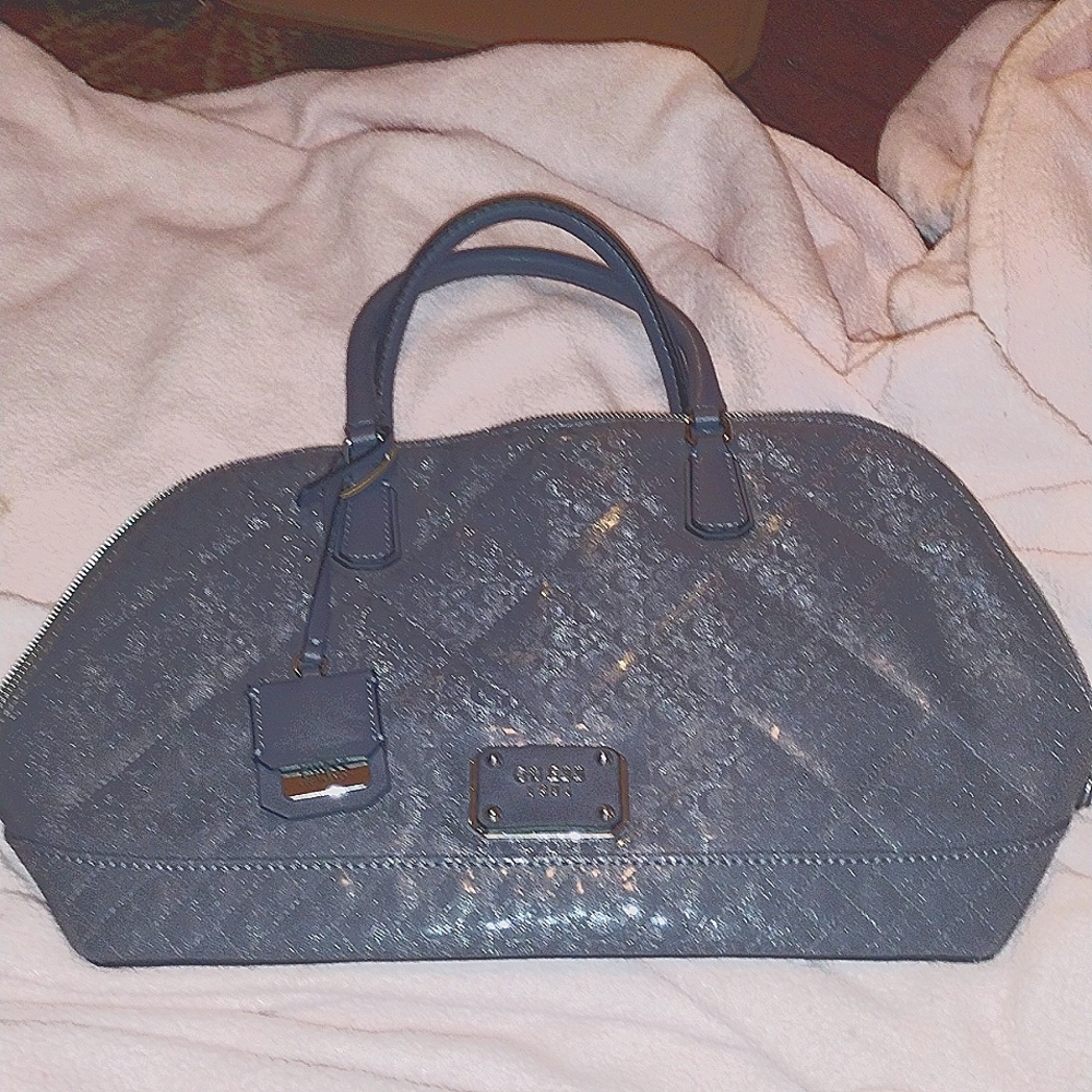 Unused Gray Guess Handbag 13L × 10H × 6W, 5 in hanging handle lots of pockets